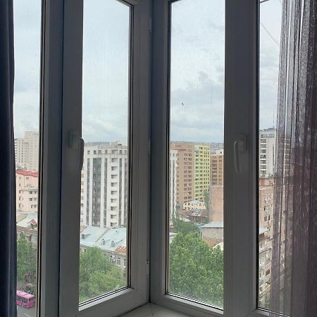 Cozy Apartment Near Republic Square Erévan Extérieur photo
