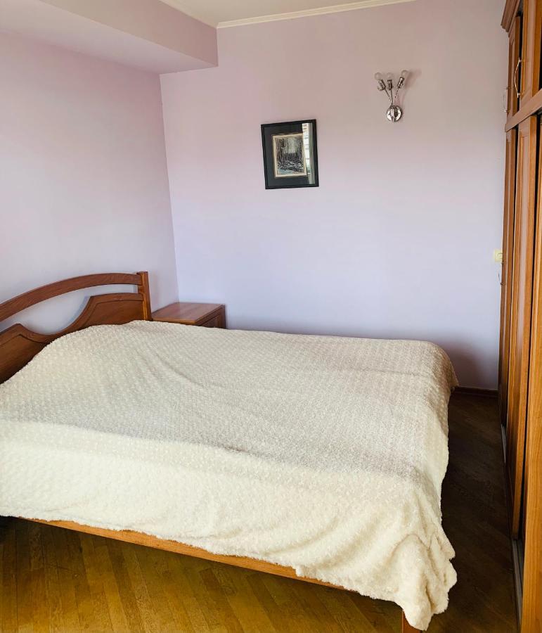 Cozy Apartment Near Republic Square Erévan Extérieur photo